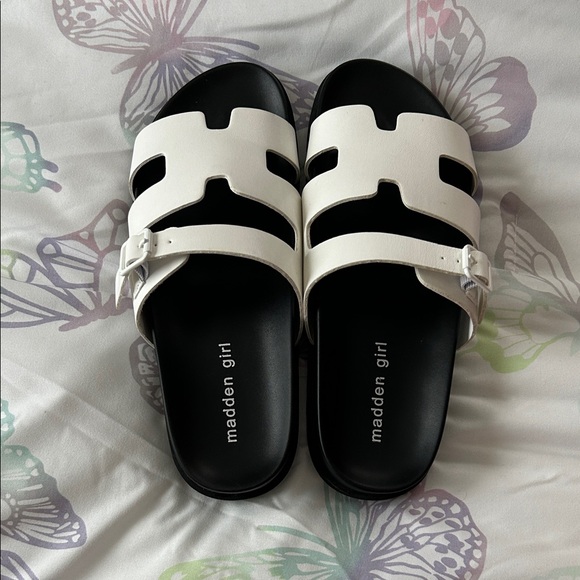 Madden Girl Shoes - Madden Girl Black and White Slide Sandals